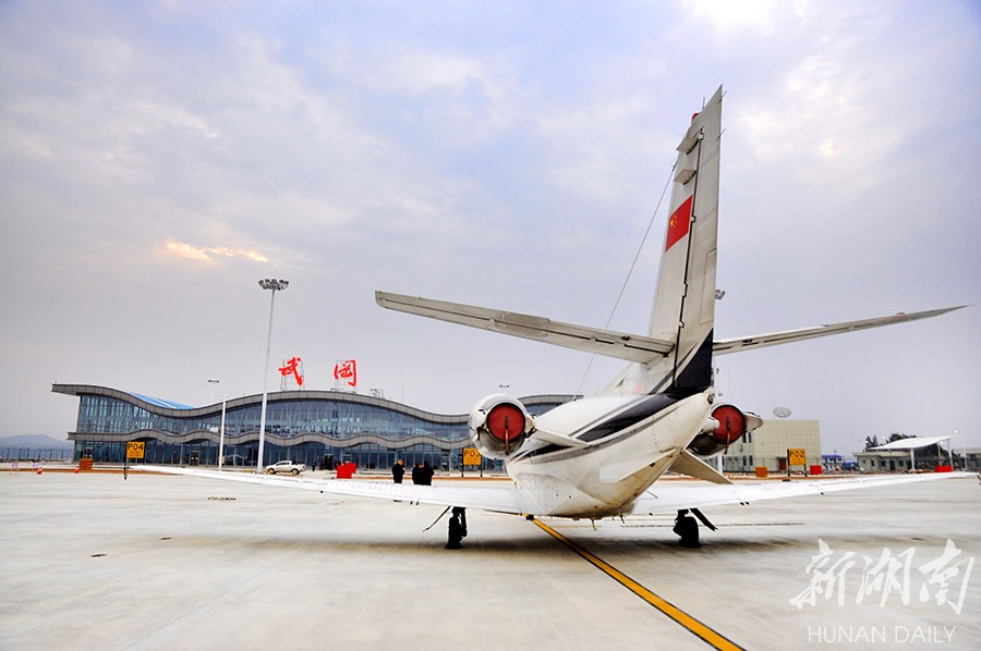 湖南武冈机场新航线开启，空中旅行新篇章启动